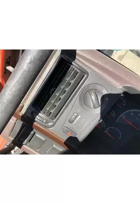 Volvo VNL Dash Assembly