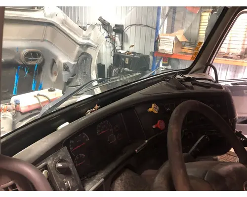 Volvo VNL Dash Assembly