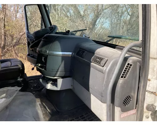 Volvo VNL Dash Assembly