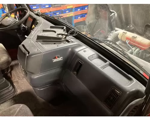 Volvo VNL Dash Assembly