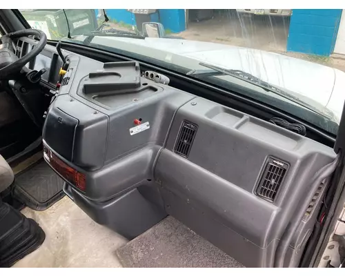 Volvo VNL Dash Assembly