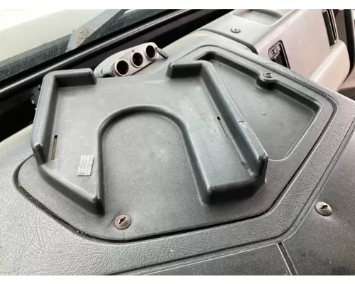 Volvo VNL Dash Assembly