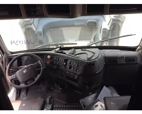 Volvo VNL Dash Assembly