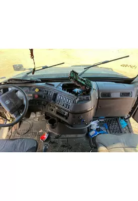 Volvo VNL Dash Assembly