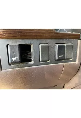 Volvo VNL Dash Assembly