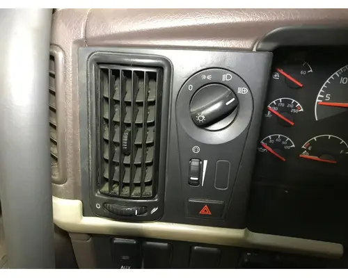 Volvo VNL Dash Assembly