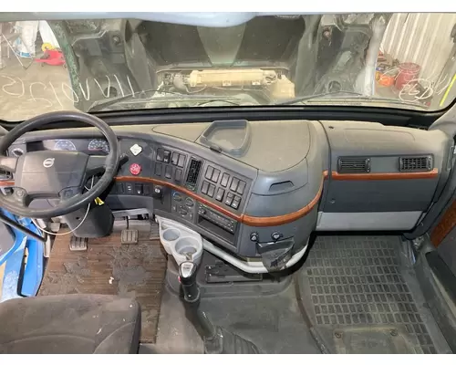 Volvo VNL Dash Assembly