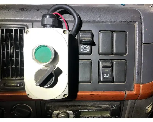 Volvo VNL Dash Assembly