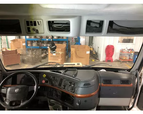 Volvo VNL Dash Assembly