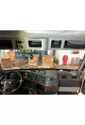 Volvo VNL Dash Assembly