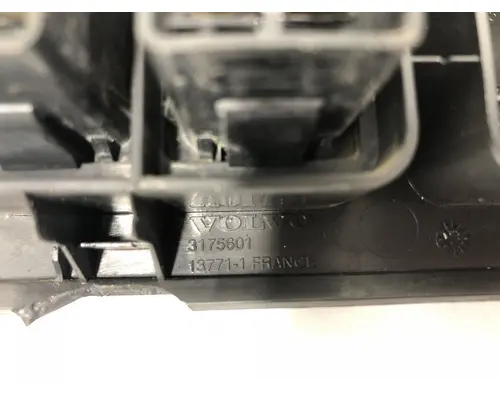 Volvo VNL Dash Assembly