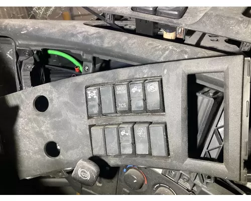 Volvo VNL Dash Assembly