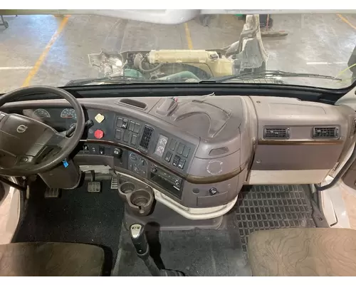 Volvo VNL Dash Assembly