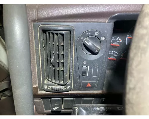 Volvo VNL Dash Assembly