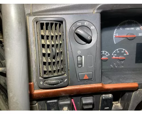 Volvo VNL Dash Assembly