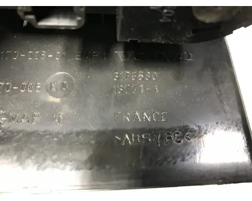 Volvo VNL Dash Assembly