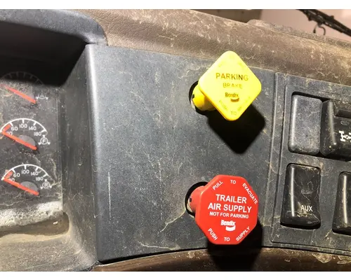 Volvo VNL Dash Assembly