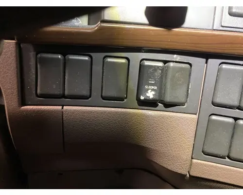 Volvo VNL Dash Assembly