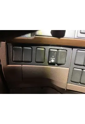 Volvo VNL Dash Assembly