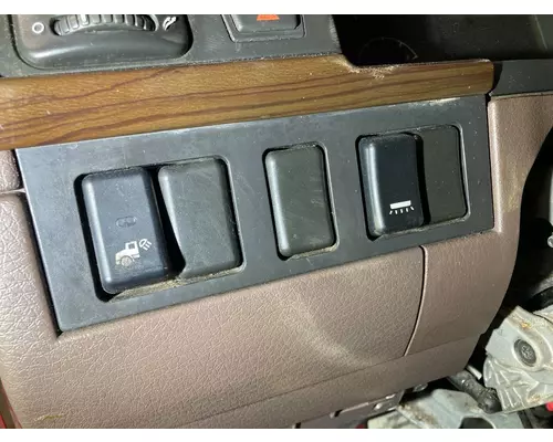 Volvo VNL Dash Assembly