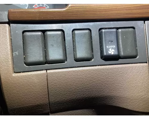 Volvo VNL Dash Assembly