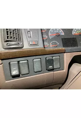 Volvo VNL Dash Assembly