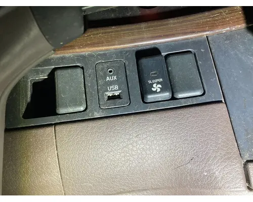 Volvo VNL Dash Assembly