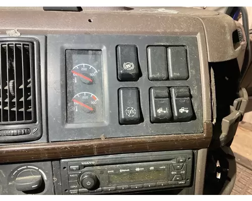 Volvo VNL Dash Assembly