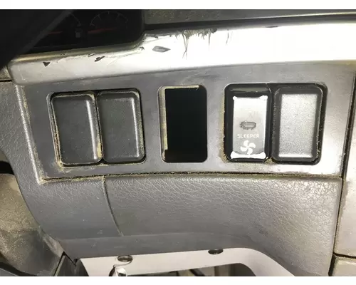 Volvo VNL Dash Assembly
