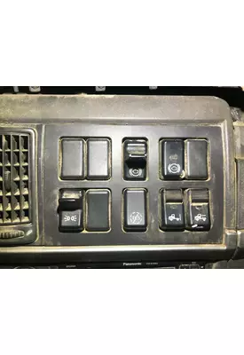 Volvo VNL Dash Assembly