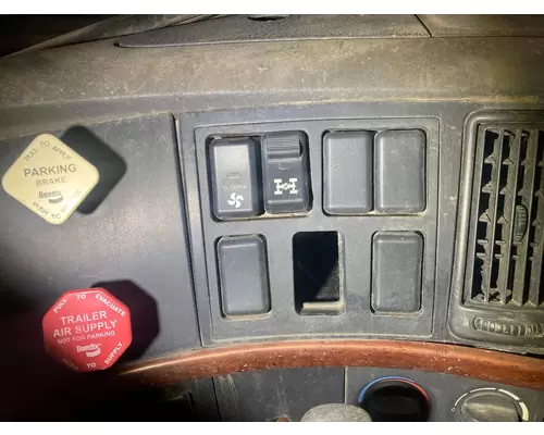 Volvo VNL Dash Assembly