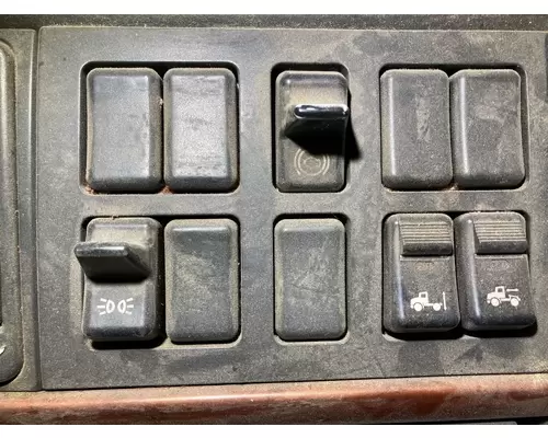 Volvo VNL Dash Assembly