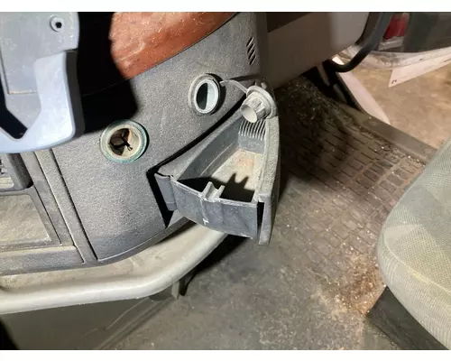 Volvo VNL Dash Assembly