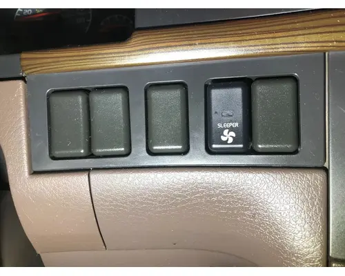 Volvo VNL Dash Assembly