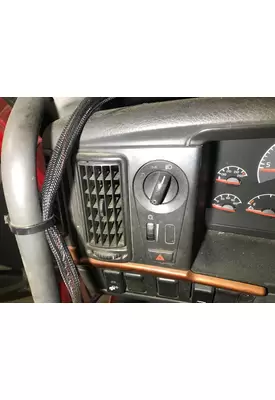 Volvo VNL Dash Assembly