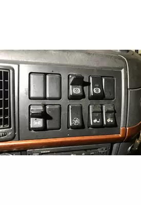Volvo VNL Dash Assembly