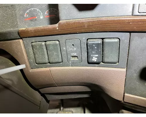 Volvo VNL Dash Assembly