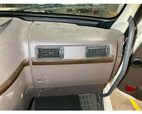 Volvo VNL Dash Assembly