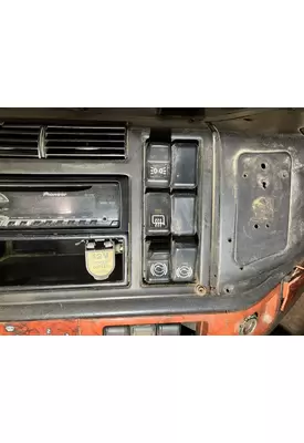 Volvo VNL Dash Assembly