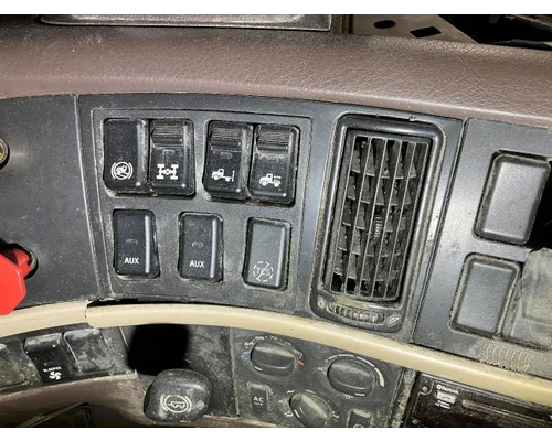 Volvo VNL Dash Assembly