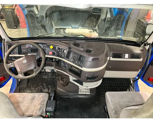 Volvo VNL Dash Assembly