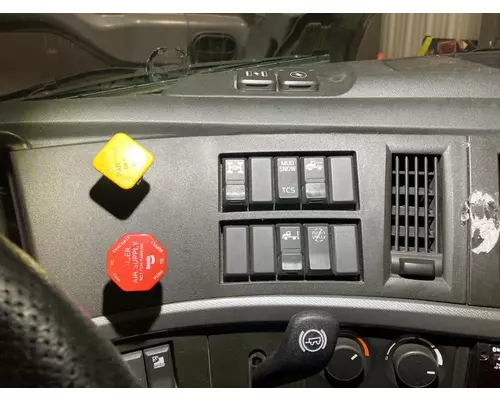 Volvo VNL Dash Assembly