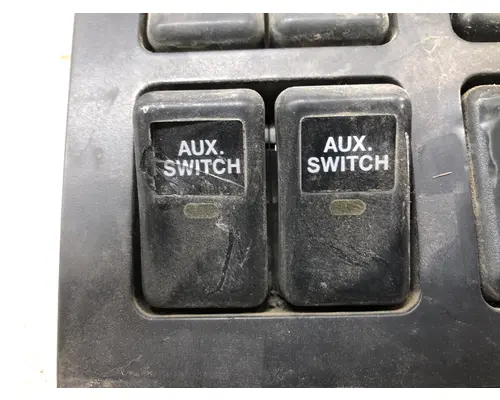 Volvo VNL Dash Assembly