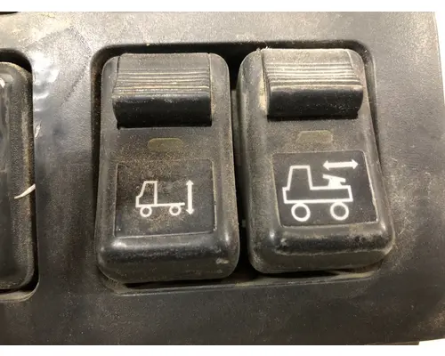 Volvo VNL Dash Assembly