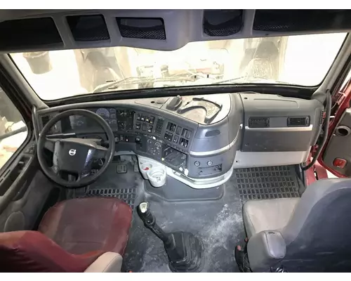 Volvo VNL Dash Assembly