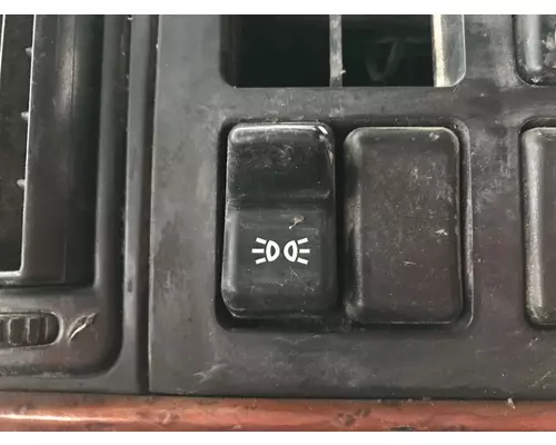 Volvo VNL Dash Assembly