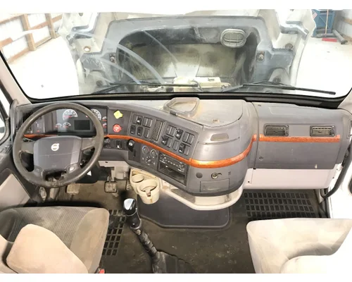 Volvo VNL Dash Assembly