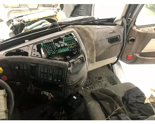 Volvo VNL Dash Assembly