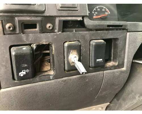 Volvo VNL Dash Assembly