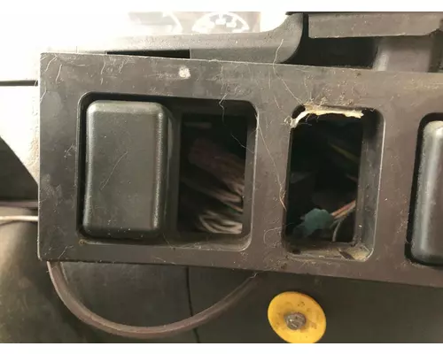 Volvo VNL Dash Assembly